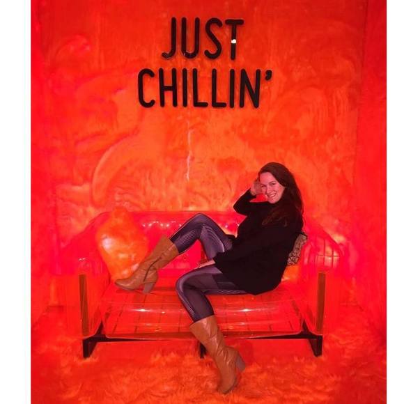 Meet your Posher, Tanya - Picture 1 of 1